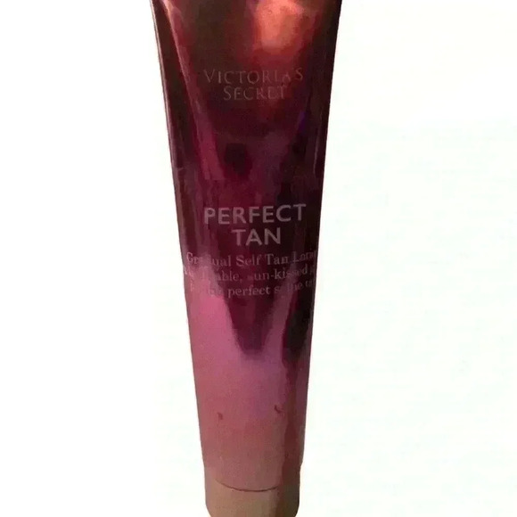 NWT Victoria's Secret Bombshell Body Perfect Tan Gradual Self Tan Lotion 5 OZ. - Picture 2 of 10